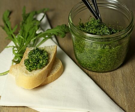 Come preparare il pesto di rucola