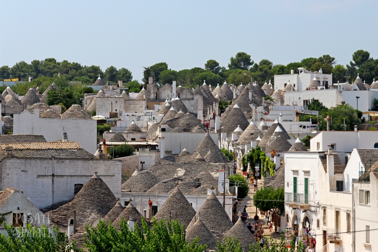 Puglia Alberobello - Posate Spaiate