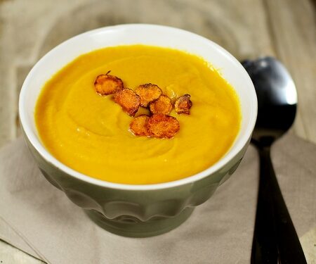 La crema di carote con latte di cocco e spezie