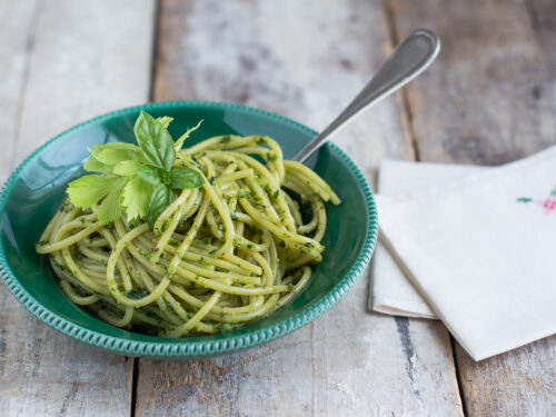 Pesto di sedano aromatico