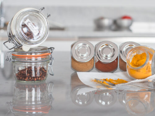 Riorganizzare il cassetto delle spezie, per cominciare una nuova vita