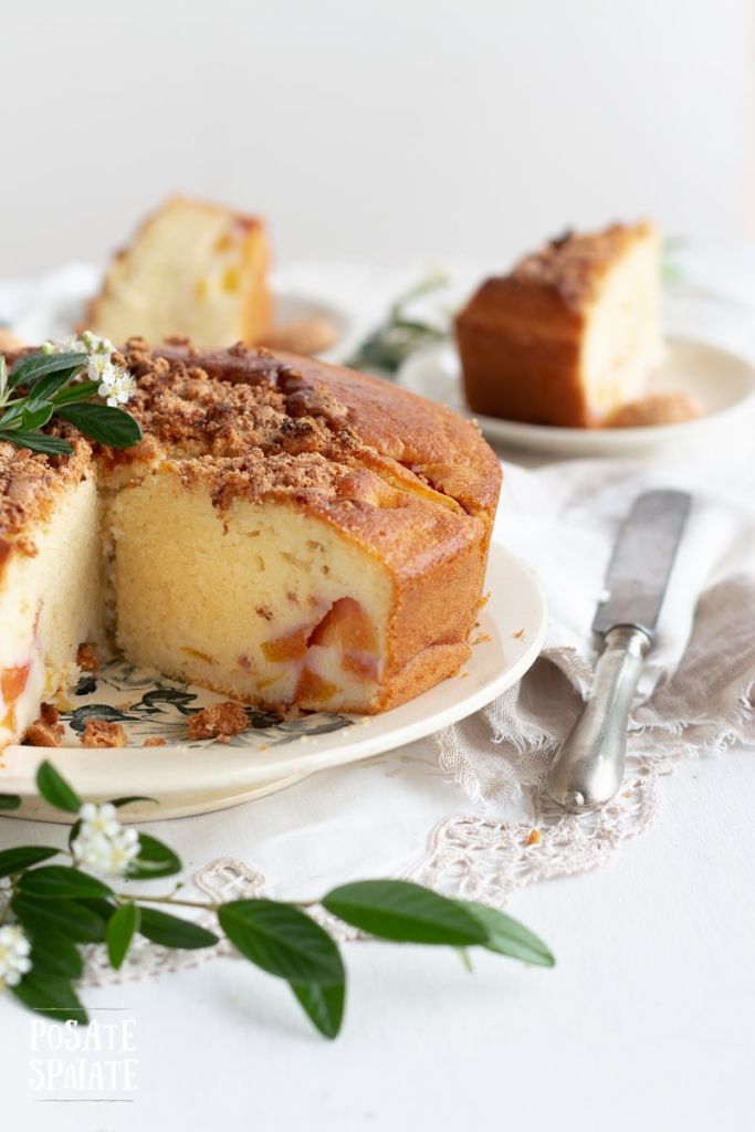 torta allo yogurt con pesche e amaretti_Posate Spaiate