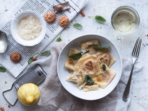 I ravioli di zucca con mostarda e amaretti